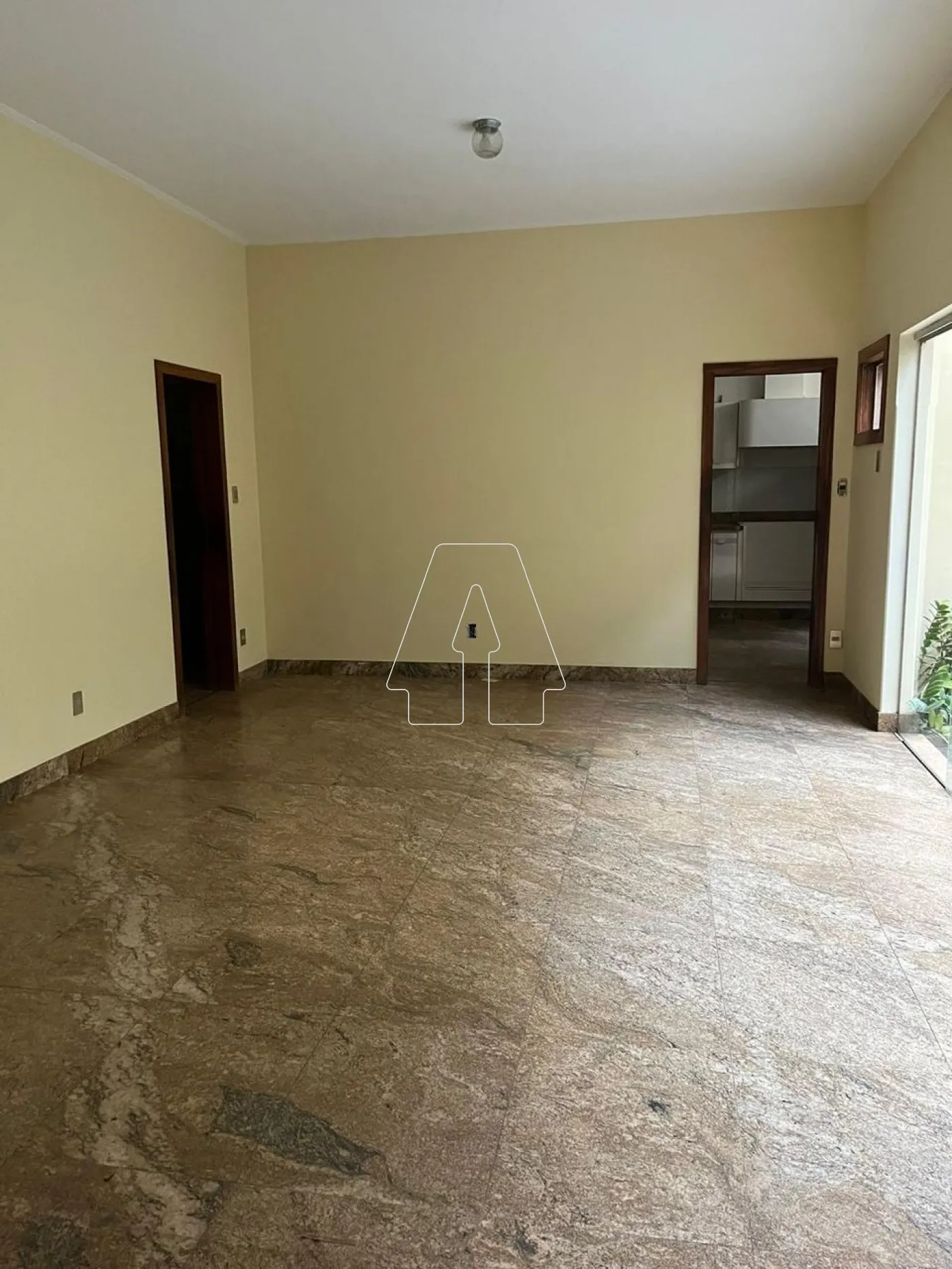 Comprar Comercial / Casa em Araçatuba R$ 1.800.000,00 - Foto 2