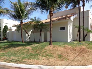 Alugar Casa / Condomínio em Araçatuba. apenas R$ 3.700,00