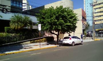 Alugar Comercial / Sala em Condomínio em Araçatuba. apenas R$ 15.000,00
