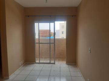 Alugar Apartamento / Padrão em Araçatuba. apenas R$ 600,00