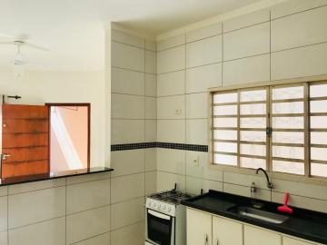 Alugar Casa / Residencial em Araçatuba. apenas R$ 180.000,00