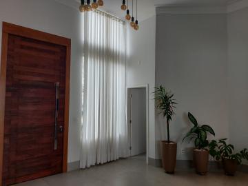 Alugar Casa / Condomínio em Araçatuba. apenas R$ 1.300.000,00