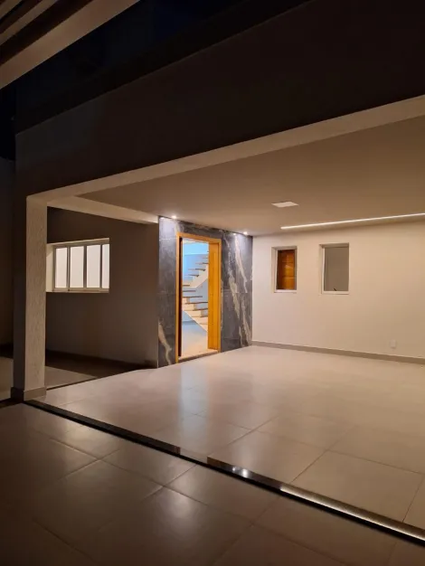 Alugar Casa / Sobrado em Araçatuba. apenas R$ 4.900,00